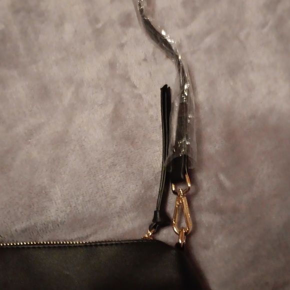 Steve Madden Black Crossbody Purse - Picture 6 of 10